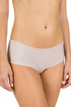 Conturelle: Solid Shorty