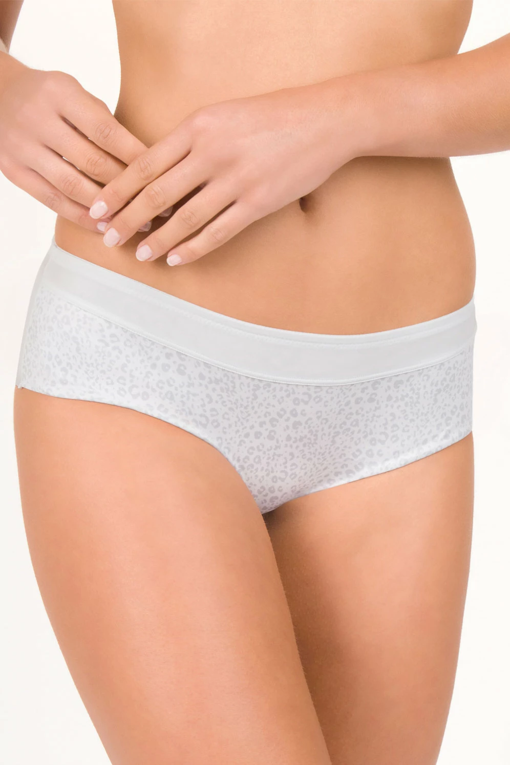 Conturelle: Solid Shorty Print 1 Conturelle: Solid Shorty Print