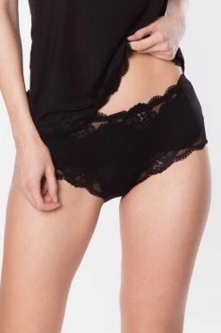 Antigel: Simply Perfect Loungewear Shorty, Spitzenkante