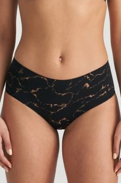 Marie Jo: Colin Short