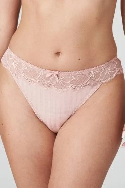 PrimaDonna: Madison String