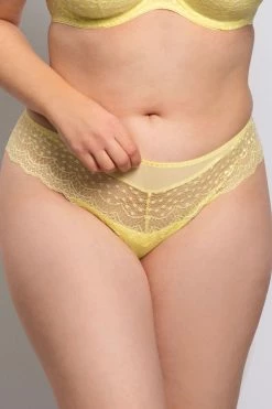 Ulla: Josy Stringpanty